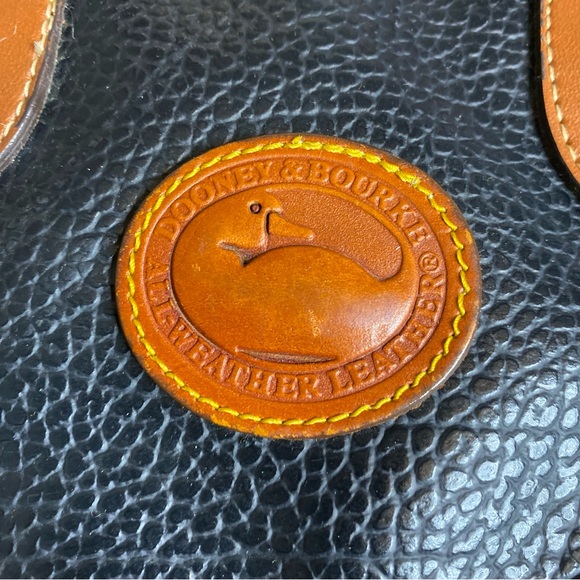 VINTAGE Dooney & Bourke : all weather leather satchel handbag & matching wallet - Picture 8 of 16